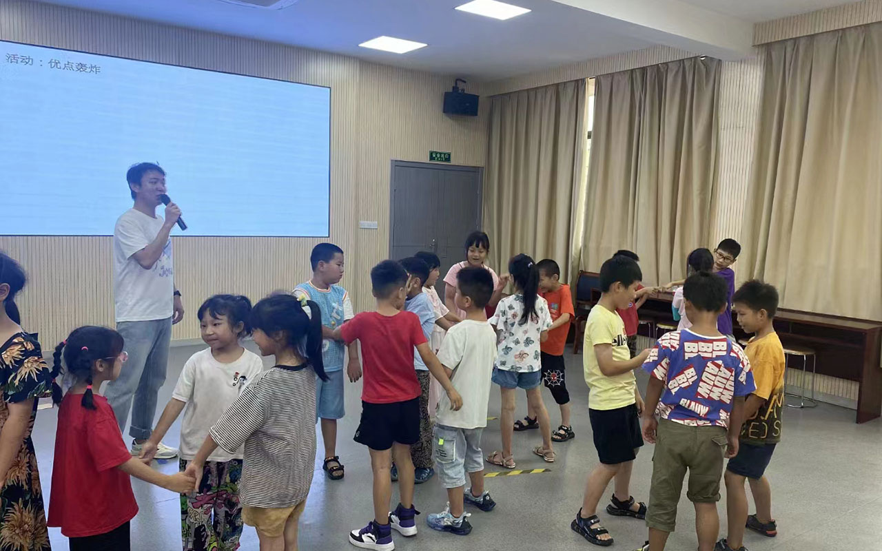 磐安龙观乡中心学校